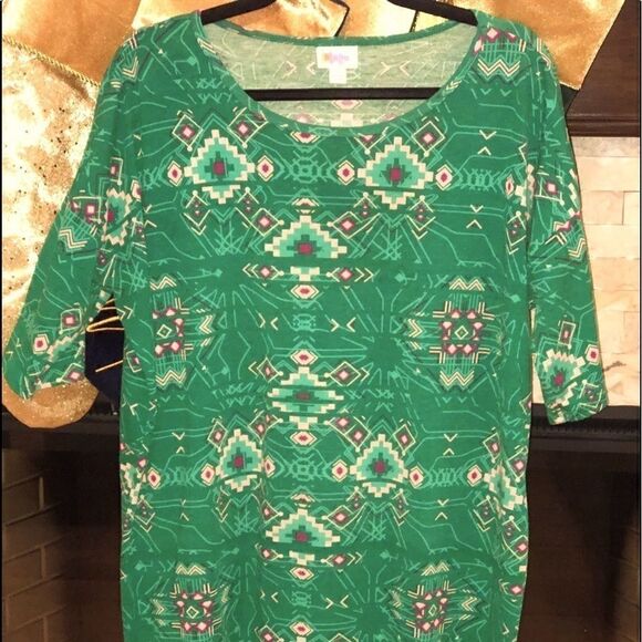 Lularoe Irma Green Tribal Tunic Shirt Size Small - Picture 2 of 2